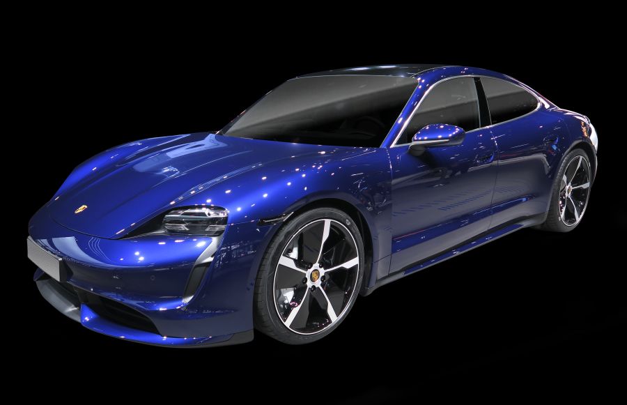 PORSCHE TAYCAN
